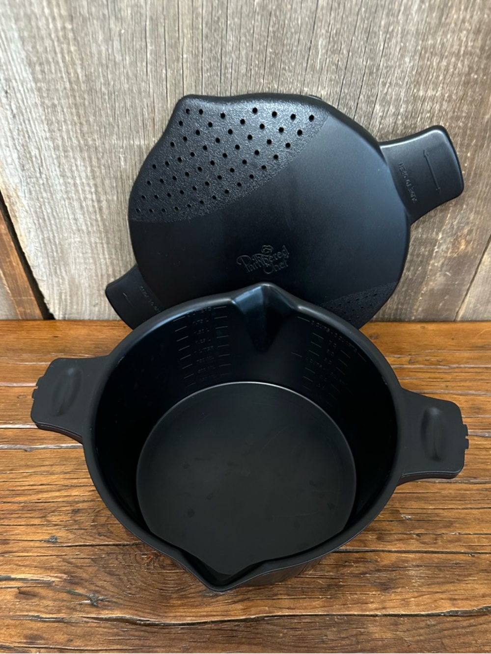 Pampered Chef 2 QT Micro Steamer Cooking Pot w/ Locking Lid in Black - Picture 10 of 16